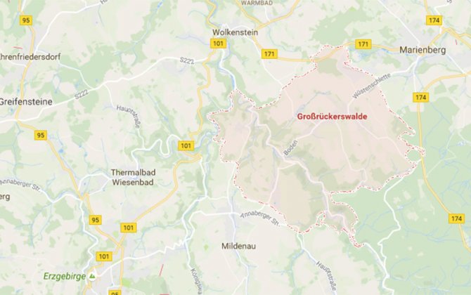 Mid-air collision during German air show leaves 2 dead