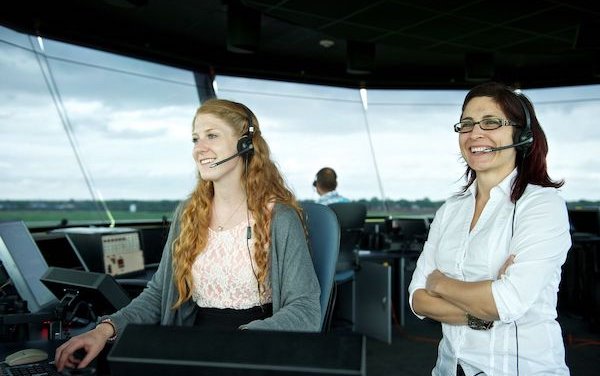 NAV CANADA and CAE form partnership to train Air Traffic Controllers & Flight Service Specialists