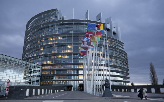 Parliament backs EU directive on use of Passenger Name Records (PNR)