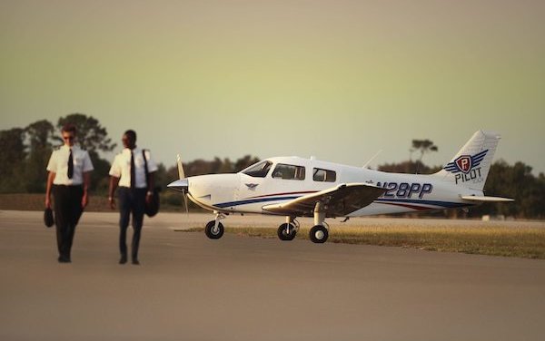 Piper Pilot 100i Trainer Aircraft - FAA type certification and first delivery