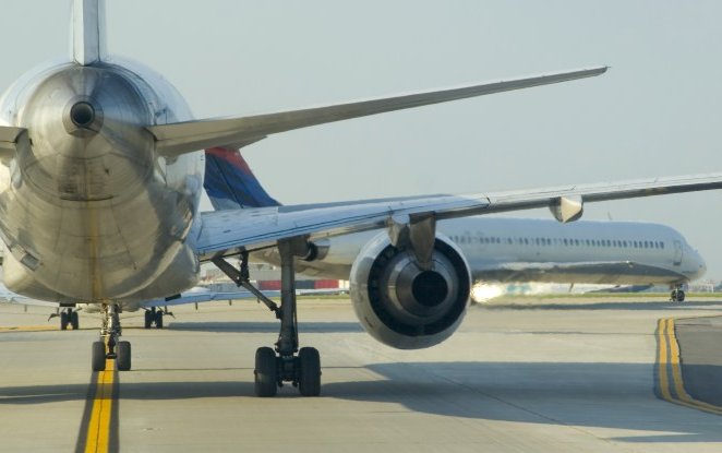 Researchers propose tweak to three-hour rule for tarmac delays
