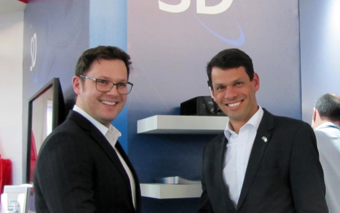 Satcom Direct (SD) signs Avionics Services as first Latin American hardware reseller.