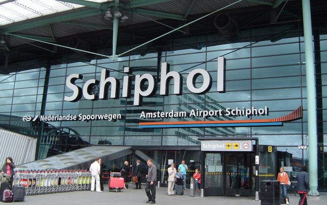Security suddenly boosted at Amsterdam's Schipol Airport
