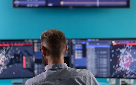 Singapore selects Thales for next-generation AI-powered air traffic management system serving one of Asia&rsquo;s busiest airspaces