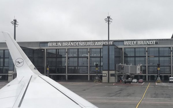 Special Lufthansa flight to BER opening