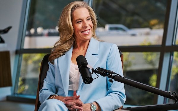 Stephanie Goetz: 5 Insights on being a woman in aviation and embracing unconventional career paths