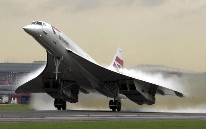 Supersonic queen of the skies: Amazing pictures inside the first Concorde to land in the US  