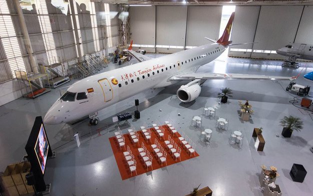 Tianjin Airlines takes China's first E195s