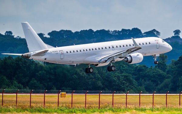 Titan Airways introduces first Embraer E190LR regional jet 