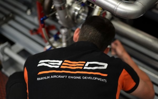 To create a global authorized service center network RED aircraft launches MRO training program