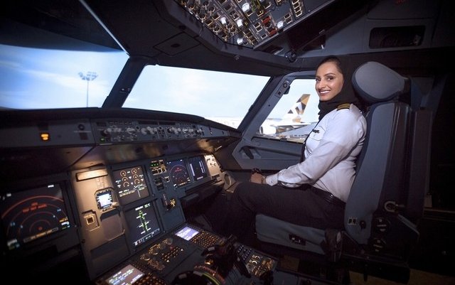 UAE&rsquo;s first female A380 pilot aims to fly high