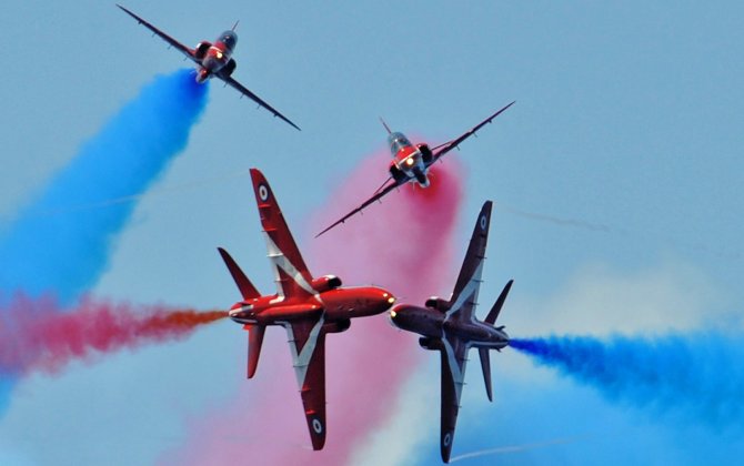 UK Red Arrows to perform over Abu Dhabi Corniche on Thursday
