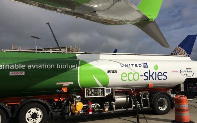 United Airlines takes off with biofuel