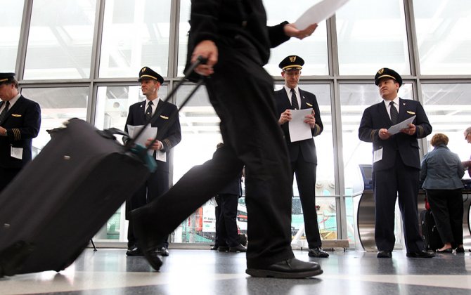 United Pilots To Get 13 Percent Pay Hikes in 2016 if They Approve Contract