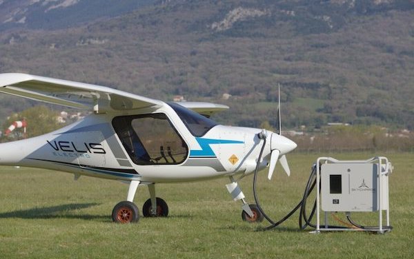 World first OEM-independent electric airplane charger to be approved by EASA