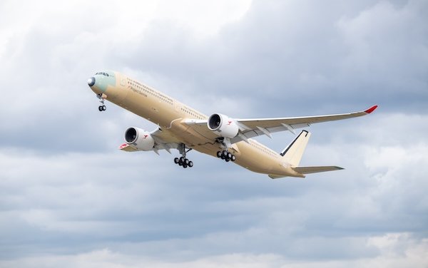 World's longest-range aircraft, the Airbus A350-1000ULR takes to the skies